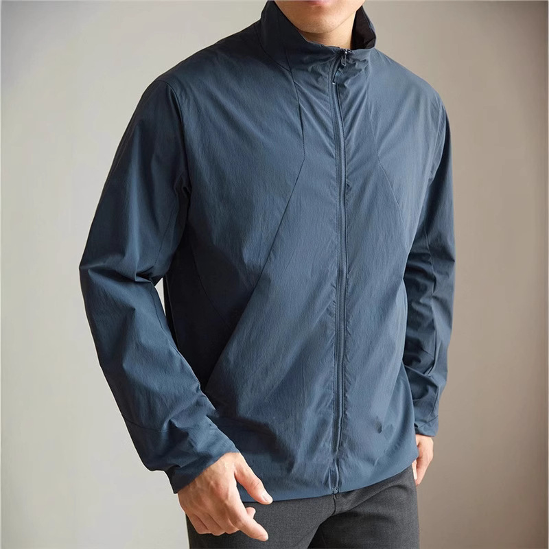 سترات رجالي للمغامرة جاهزة لخر - مراجعة Outdoor Adventure Windbreaker وسعره